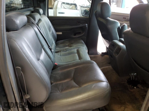 2003 Chevrolet Avalanche with VIN 3GNEK13T33G111841, listed as a Copart auction lot 71664204 with 216,045 mi miles and Salvage Title. Bid and sale history available at carsss.com. Image 10.