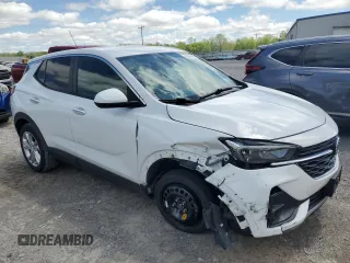 2021 Buick Encore GX Preferred z VIN KL4MMCSL8MB174725, wystawiony jako Copart lot #57096485 z przebiegiem 51 071 mil mil oraz Szkoda całkowita • Salvage title. Historia ofert i sprzedaży dostępna na DreamBid. Obrazek 4.