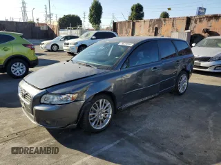 2010 Volvo V50 с VIN YV1390MW3A2537432, выставлен на аукционе Copart как лот 75631654 с пробегом 120 536 миль миль и Списание • Salvage title. История ставок и продаж доступна на DreamBid. Изображение 1.
