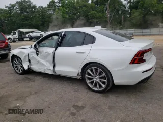 2020 Volvo S60 Momentum with VIN 7JR102FKXLG053729, listed as a Copart auction lot 60680064 with 119,250 mi miles and Salvage Title. Bid and sale history available at carsss.com. Image 2.