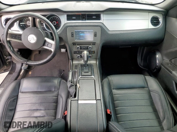 2013 Ford Mustang V6 with VIN 1ZVBP8AM3D5206665, listed as a Copart auction lot 61739895 with 157,254 mi miles and Clean title. Bid and sale history available at DreamBid. Image 8.