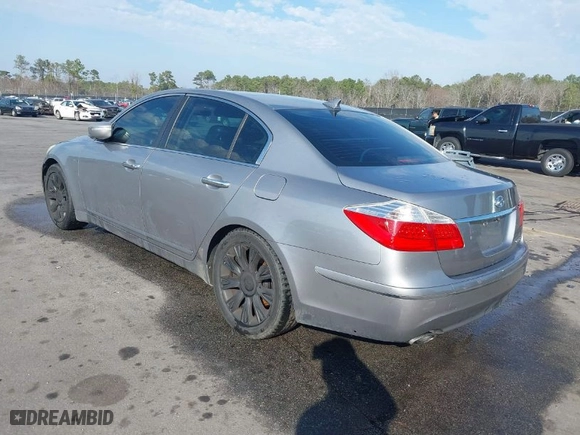 2009 Hyundai Genesis with VIN KMHGC46E99U025626, listed as a IAAI auction lot 41507799 with 182,919 mi miles. Bid and sale history available at carsss.com. Image 3.