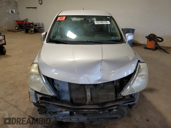 2009 Nissan Versa SL z VIN 3N1BC13E99L372095, wystawiony jako Copart lot #53188755 z przebiegiem 227 475 mil mil oraz Szkoda całkowita • Salvage title. Historia ofert i sprzedaży dostępna na DreamBid. Obrazek 5.