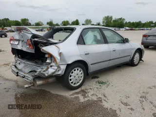 1998 Honda Accord LX z VIN 1HGCG5648WA259663, wystawiony jako Copart lot #55341505 z przebiegiem 205 257 mil mil oraz Szkoda całkowita • Salvage title. Historia ofert i sprzedaży dostępna na DreamBid. Obrazek 3.