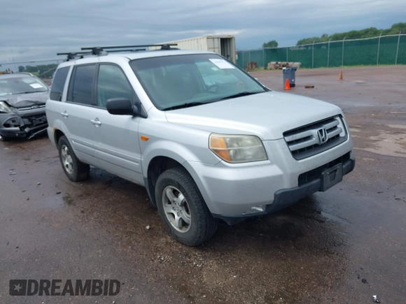 2008 Honda Pilot SE z VIN 5FNYF18318B041028, wystawiony jako IAAI lot #42567373 z przebiegiem 231 146 mil mil oraz . Historia ofert i sprzedaży dostępna na DreamBid. Obrazek 1.
