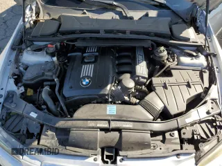 2010 BMW 3 Series 328i with VIN WBAWV1C58AP124404, listed as a Copart auction lot 80296704 with 113,597 mi miles and Clean Title. Bid and sale history available at carsss.com. Image 11.