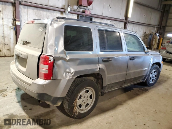 2016 Jeep Patriot Sport SE z VIN 1C4NJPBA8GD679214, wystawiony jako Copart lot #88990335 z przebiegiem 131 640 mil mil oraz Szkoda całkowita • Salvage title. Historia ofert i sprzedaży dostępna na DreamBid. Obrazek 3.