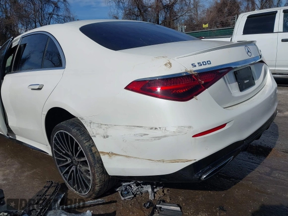 2022 Mercedes-Benz S 500 with VIN W1K6G6DB4NA143867, listed as a IAAI auction lot 41560165 with 17,908 mi miles and . Bid and sale history available at DreamBid. Image 12.