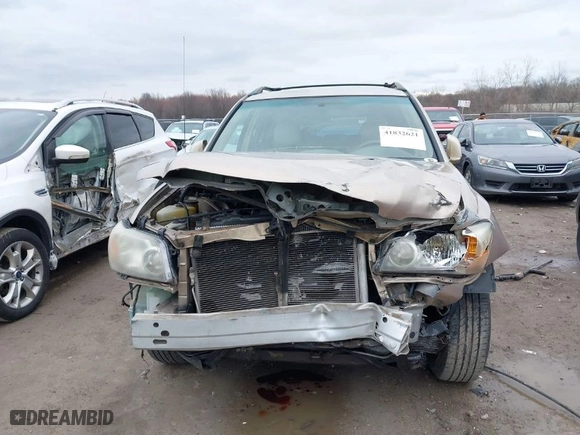 2006 Toyota Highlander w/3rd Row with VIN JTEDP21A160111886, listed as a IAAI auction lot 41832621 with 285,899 mi miles. Bid and sale history available at carsss.com. Image 12.