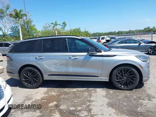 2022 Lincoln Aviator Reserve z VIN 5LM5J7WC8NGL12197, wystawiony jako IAAI lot #41791410 z przebiegiem 68 201 mil mil oraz . Historia ofert i sprzedaży dostępna na DreamBid. Obrazek 14.