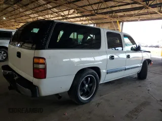 2000 Chevrolet Suburban LS with VIN 3GNEC16T9YG109043, listed as a Copart auction lot 77372784 with 228,042 mi miles and Salvage title. Bid and sale history available at DreamBid. Image 3.