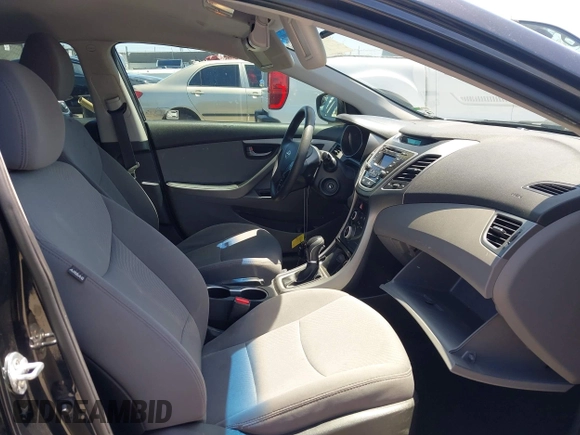 2015 Hyundai Elantra SE z VIN 5NPDH4AE1FH595805, wystawiony jako IAAI lot #42509562 z przebiegiem 115 460 mil mil oraz . Historia ofert i sprzedaży dostępna na DreamBid. Obrazek 5.