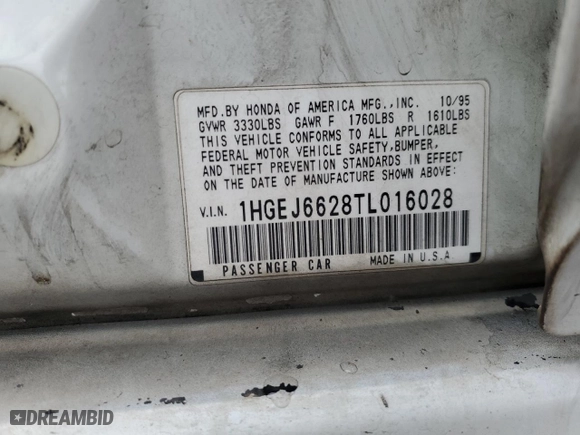 1996 Honda Civic DX with VIN 1HGEJ6628TL016028, listed as a Copart auction lot 82329494 with 158,084 mi miles and Salvage Title. Bid and sale history available at carsss.com. Image 12.