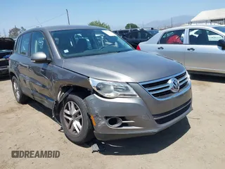 2011 Volkswagen Tiguan SEL with VIN WVGBV7AX4BW550263, listed as a IAAI auction lot 42519144 with 138,134 mi miles and . Bid and sale history available at DreamBid. Image 1.