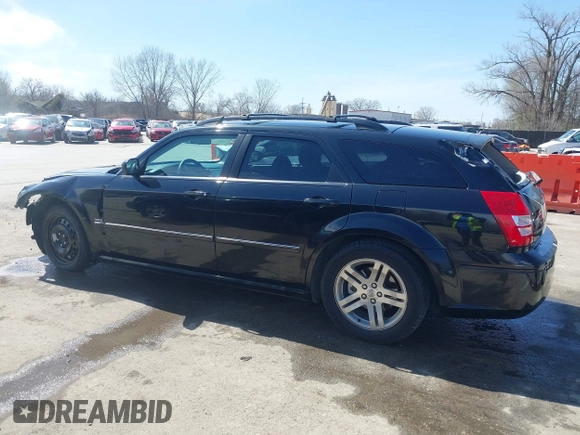 2005 Dodge Magnum RT with VIN 2D4GV58205H610425, listed as a IAAI auction lot 41840499 with 202,786 mi miles. Bid and sale history available at carsss.com. Image 15.