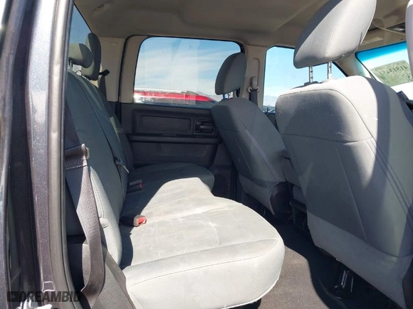 2018 Ram 2500 Tradesman with VIN 3C6UR5HJ9JG239875, listed as a IAAI auction lot 41513451 with 82,075 mi miles. Bid and sale history available at carsss.com. Image 8.
