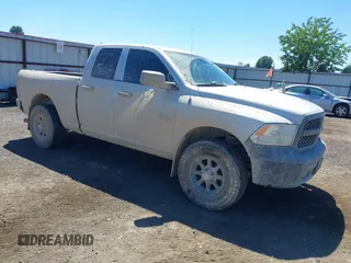 2017 Ram 1500 ST z VIN 1C6RR7FG9HS642427, wystawiony jako IAAI lot #42386533 z przebiegiem 101 290 mil mil oraz . Historia ofert i sprzedaży dostępna na DreamBid. Obrazek 1.