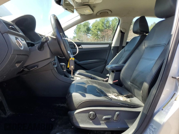 2013 Volkswagen Passat SE w/Sunroof & Nav with VIN 1VWBP7A39DC028709, listed as a Copart auction lot 49280055 with 171,325 mi miles and Clean Title. Bid and sale history available at carsss.com. Image 7.