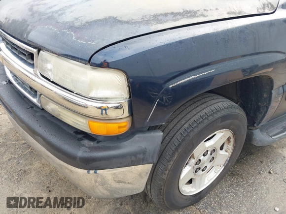 2004 Chevrolet Suburban LT with VIN 1GNEC16ZX4J331121, listed as a IAAI auction lot 41929290 with 293,849 mi miles. Bid and sale history available at carsss.com. Image 6.