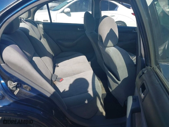 2005 Honda Civic Sdn LX with VIN 2HGES16595H535227, listed as a IAAI auction lot 42054434 with 179,613 mi miles. Bid and sale history available at carsss.com. Image 8.
