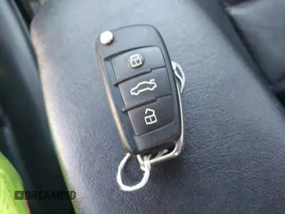 2007 Audi A4 2.0T z VIN WAUDF78E97A234373, wystawiony jako IAAI lot #42157285 z przebiegiem 175 752 mil mil oraz . Historia ofert i sprzedaży dostępna na DreamBid. Obrazek 11.