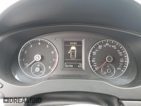 2014 Volkswagen Jetta GLI z VIN 3VW4T7AJ2EM245201, wystawiony jako Copart lot #64901935 z przebiegiem 147 799 mil mil oraz Czysty tytuł • Clean title. Historia ofert i sprzedaży dostępna na DreamBid. Obrazek 9.