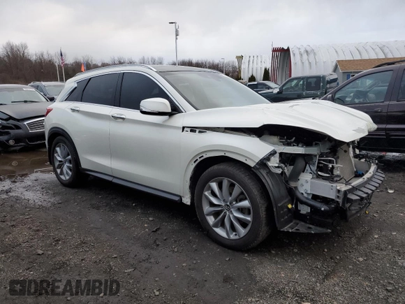 2019 Infiniti QX50 LUXE with VIN 3PCAJ5M34KF136350, listed as a Copart auction lot 37746743 with 48,540 mi miles. Bid and sale history available at carsss.com. Image 4.