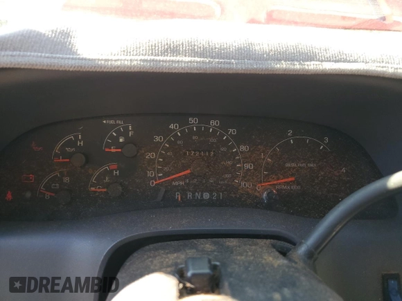 2000 Ford F-350 XL with VIN 1FTSX31F0YEB82614, listed as a Copart auction lot 42646525 with 172,112 mi miles and Salvage Title. Bid and sale history available at DreamBid. Image 9.