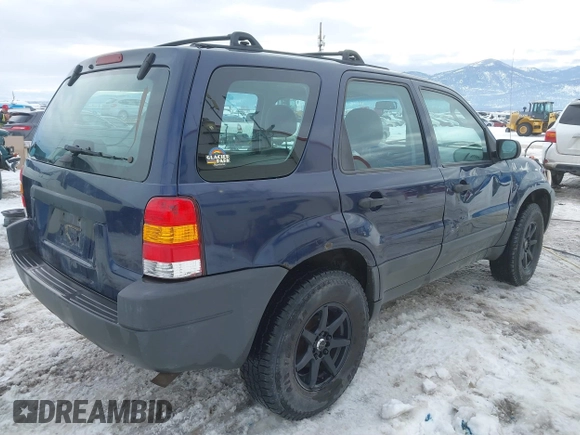 2003 Ford Escape XLS Popular with VIN 1FMYU92153KE01890, listed as a IAAI auction lot 41605087 with 109,411 mi miles. Bid and sale history available at carsss.com. Image 4.