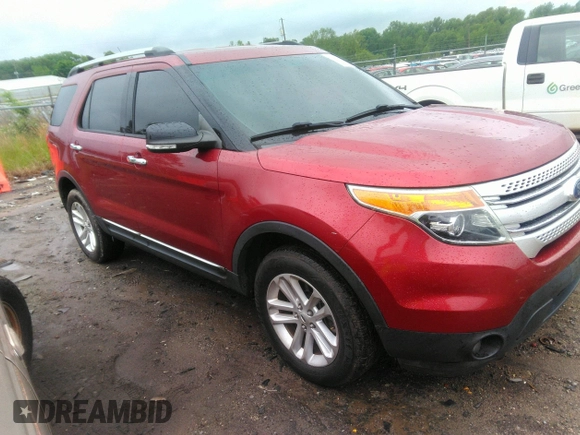 2015 Ford Explorer XLT with VIN 1FM5K8D84FGC52800, listed as a IAAI auction lot 42105971 with 171,104 mi miles and . Bid and sale history available at carsss.com. Image 1.