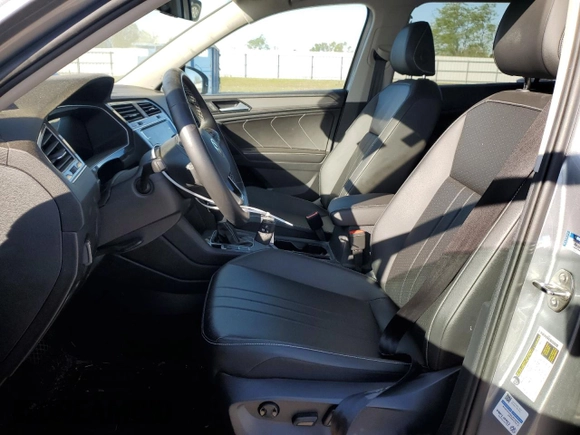 2024 Volkswagen Tiguan SE с VIN 3VV3B7AX9RM047518, выставлен на аукционе Copart как лот 49165045 с пробегом 34 501 миль миль и Списание • Salvage title. История ставок и продаж доступна на DreamBid. Изображение 7.