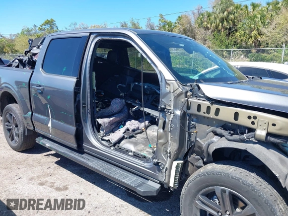 2022 Ford F-150 XL with VIN 1FTFW1E8XNFA41995, listed as a IAAI auction lot 41743193 with 1 mi miles. Bid and sale history available at carsss.com. Image 6.