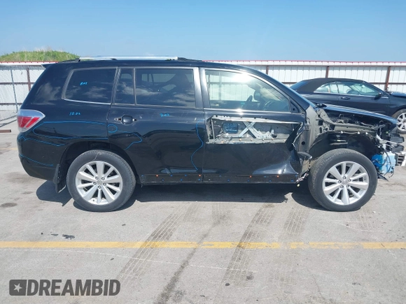 2013 Toyota Highlander Limited with VIN JTEDC3EH5D2013275, listed as a IAAI auction lot 42554477 with 161,252 mi miles and . Bid and sale history available at DreamBid. Image 14.