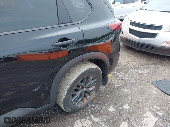 2021 Nissan Rogue S with VIN 5N1AT3AA2MC817507, listed as a IAAI auction lot 42534574 with 44,797 mi miles and . Bid and sale history available at DreamBid. Image 6.