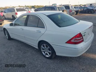 2007 Mercedes-Benz C 280 Luxury with VIN WDBRF54H47A935172, listed as a IAAI auction lot 41702794 with 138,889 mi miles and . Bid and sale history available at DreamBid. Image 3.