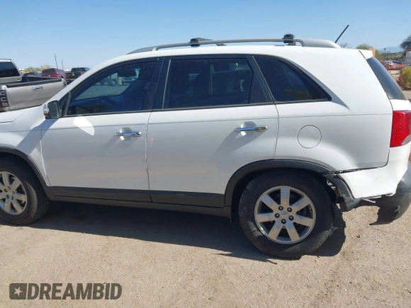 2013 Kia Sorento LX with VIN 5XYKT3A6XDG420112, listed as a IAAI auction lot 42014627 with 1 mi miles. Bid and sale history available at carsss.com. Image 13.
