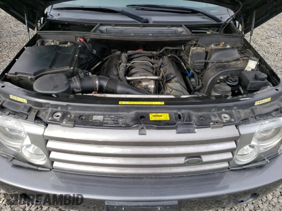 2004 Land Rover Range Rover with VIN SALMH11484A153719, listed as a Copart auction lot 42423575 with 127,933 mi miles and Clean Title. Bid and sale history available at DreamBid. Image 12.