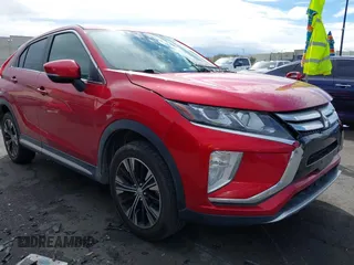 2019 Mitsubishi Eclipse Cross SE z VIN JA4AT5AA2KZ001126, wystawiony jako IAAI lot #41769653 z przebiegiem 65 699 mil mil oraz . Historia ofert i sprzedaży dostępna na DreamBid. Obrazek 1.