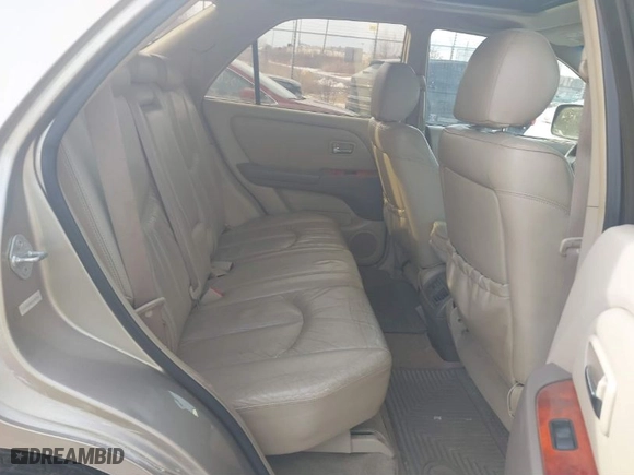 2001 Lexus RX 300 with VIN JTJHF10UX10186798, listed as a IAAI auction lot 41658998 with 177,746 mi miles. Bid and sale history available at carsss.com. Image 8.