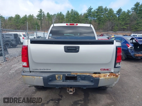 2008 GMC Sierra Denali z VIN 2GTEK638X81159807, wystawiony jako IAAI lot #42075788 z przebiegiem 143 393 mil mil oraz . Historia ofert i sprzedaży dostępna na DreamBid. Obrazek 16.