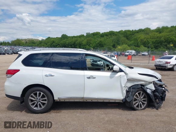 2014 Nissan Pathfinder S with VIN 5N1AR2MM3EC612715, listed as a IAAI auction lot 42356789 with 171,921 mi miles and . Bid and sale history available at DreamBid. Image 13.