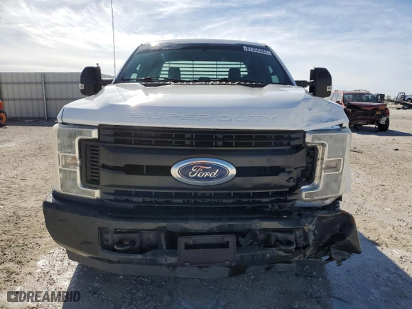 2017 Ford Super Duty F-250 SRW XLT with VIN 1FT7X2A62HED58949, listed as a Copart auction lot 87356484 with 180,805 mi miles and Salvage Title. Bid and sale history available at carsss.com. Image 5.