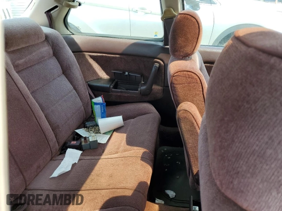 1992 Honda Accord z VIN 1HGCB7277NA019206, wystawiony jako Copart lot #54077035 z przebiegiem 227 766 mil mil oraz Szkoda całkowita • Salvage title. Historia ofert i sprzedaży dostępna na DreamBid. Obrazek 10.