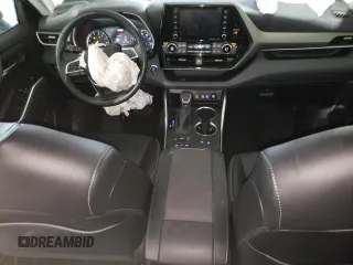2022 Toyota Highlander XLE with VIN 5TDGZRBH6NS163543, listed as a Copart auction lot 57796635 with 26,011 mi miles and Salvage title. Bid and sale history available at DreamBid. Image 8.