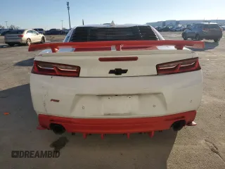 2016 Chevrolet Camaro 2LT z VIN 1G1FD1RS3G0138191, wystawiony jako Copart lot #53129775 z przebiegiem 92 770 mil mil oraz Nie do naprawy. Historia ofert i sprzedaży dostępna na DreamBid. Obrazek 6.