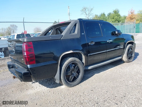 2008 Chevrolet Avalanche LT w/1LT with VIN 3GNFK12348G157837, listed as a IAAI auction lot 41969260 with 192,658 mi miles. Bid and sale history available at carsss.com. Image 4.