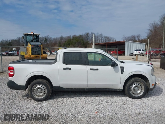 2022 Ford Maverick XL with VIN 3FTTW8E34NRA56009, listed as a IAAI auction lot 41693546 with Not Provided miles and . Bid and sale history available at DreamBid. Image 14.