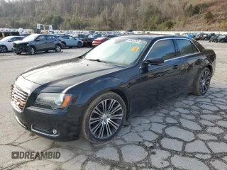 2013 Chrysler 300 with VIN 2C3CCABT4DH520337, listed as a Copart auction lot 44602255 with 112,593 mi miles and Salvage Title. Bid and sale history available at carsss.com. Image 1.