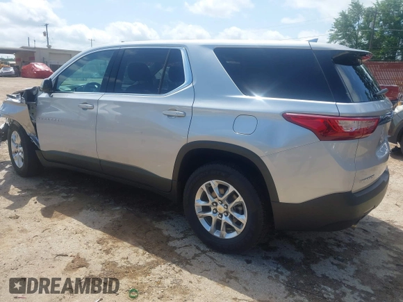 2020 Chevrolet Traverse LS z VIN 1GNERFKW3LJ271902, wystawiony jako IAAI lot #42516114 z przebiegiem 89 879 mil mil oraz . Historia ofert i sprzedaży dostępna na DreamBid. Obrazek 3.