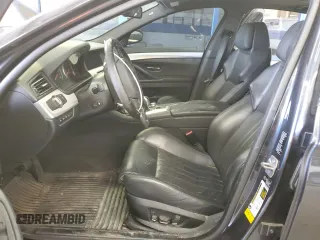 2013 BMW M5 z VIN WBSFV9C54DC773221, wystawiony jako Copart lot #54831865 z przebiegiem 127 949 mil mil oraz Tytuł czysty. Historia ofert i sprzedaży dostępna na DreamBid. Obrazek 7.